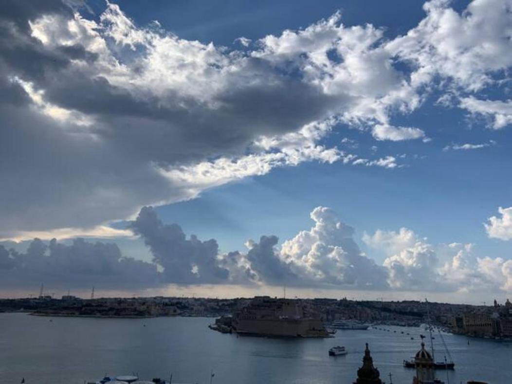 Tide 21 Savynomad Harbour Residences Valletta Exteriör bild