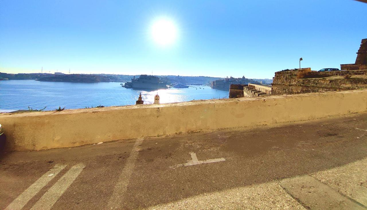 Tide 21 Savynomad Harbour Residences Valletta Exteriör bild